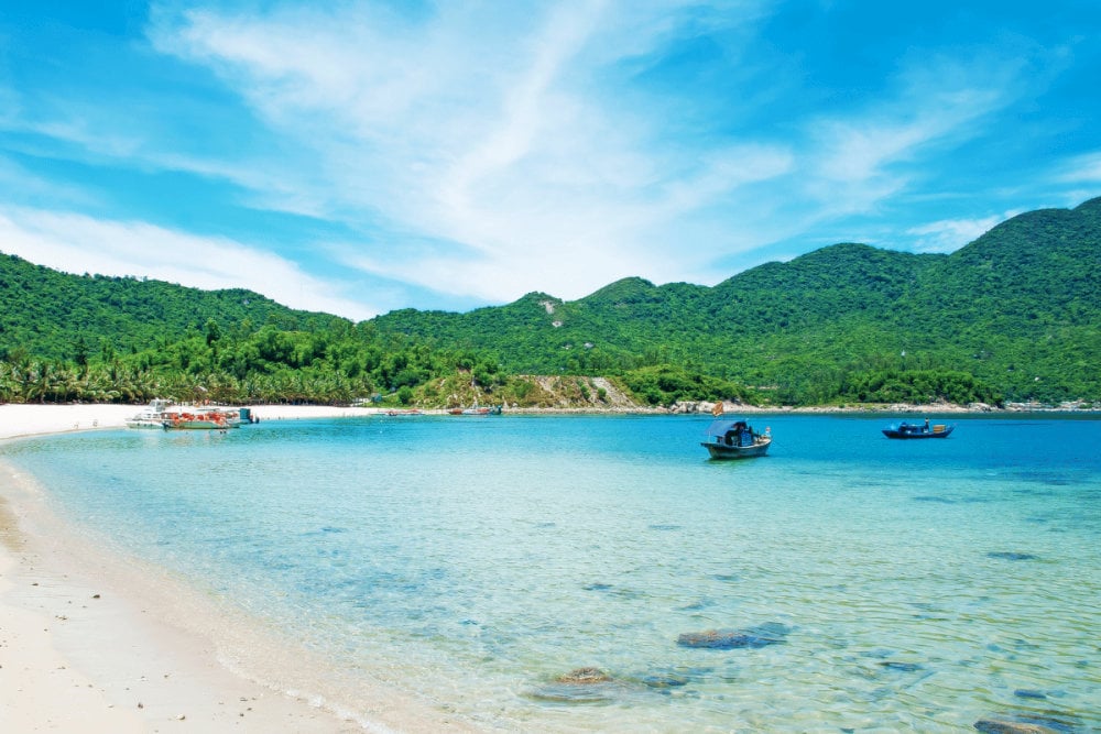 You should spend your days lounging on Da Nang’s stunning beaches when you visit Da Nang this time